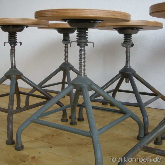 Set of 6 p. industrial stools. Nice condition, restored sits.