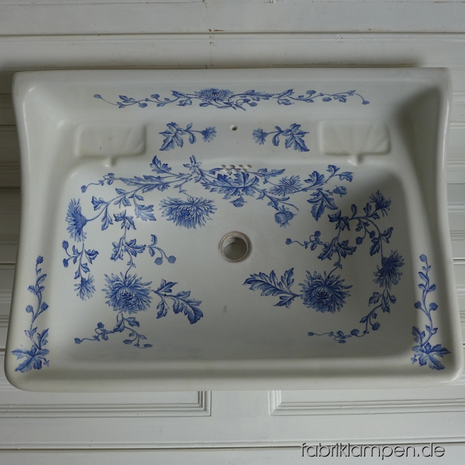 Old Art Nouveau sink with blue floral pattern. About 1890-1895, marked (ink stamp and impressed mark) Rudolf Ditmar, Znaim. Nice original condition, Craquelé, hairline crack. Very rare, only for self-collecting. Width ca. 70 cm (27,5 inches).
