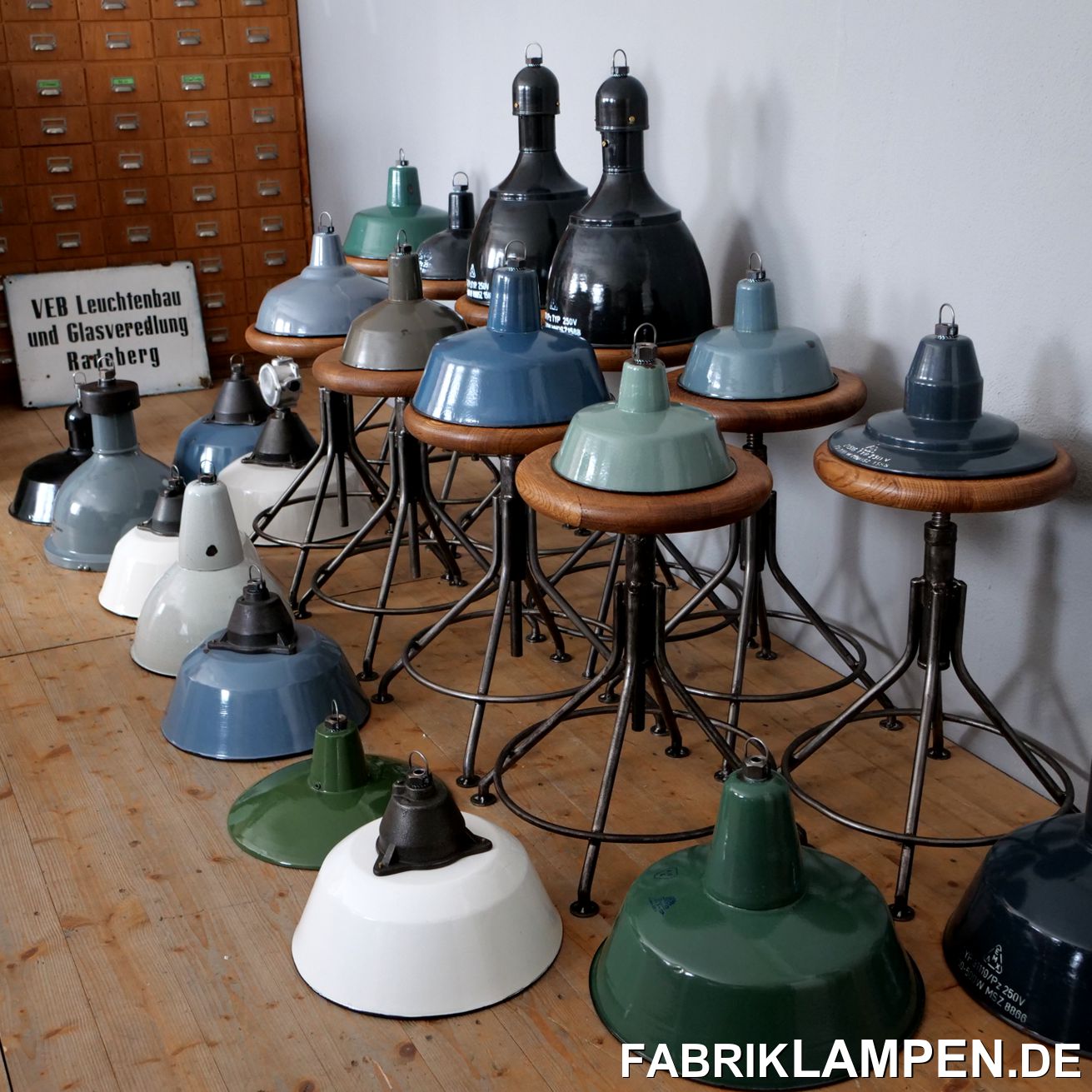 Emaillelampen, Fabriklampen, Industrielampen, Hocker